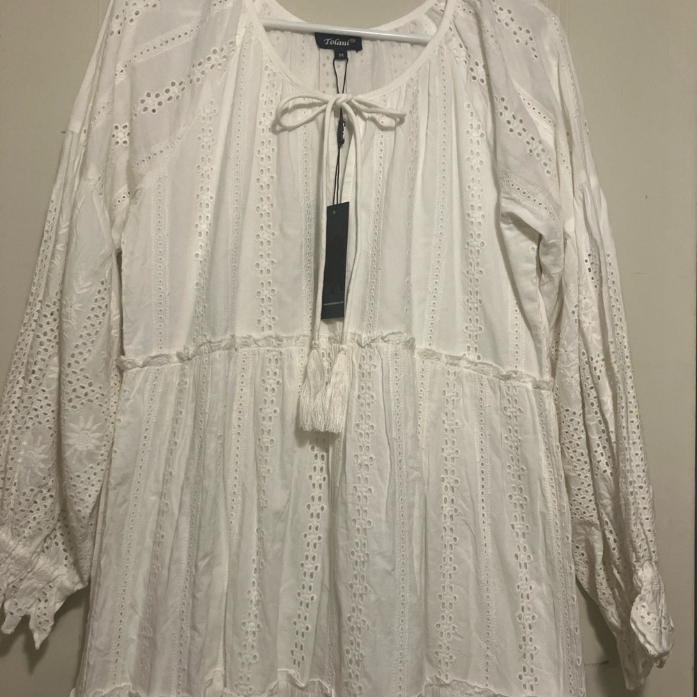 Tolani Cream Ruffled Tie Front Blouse